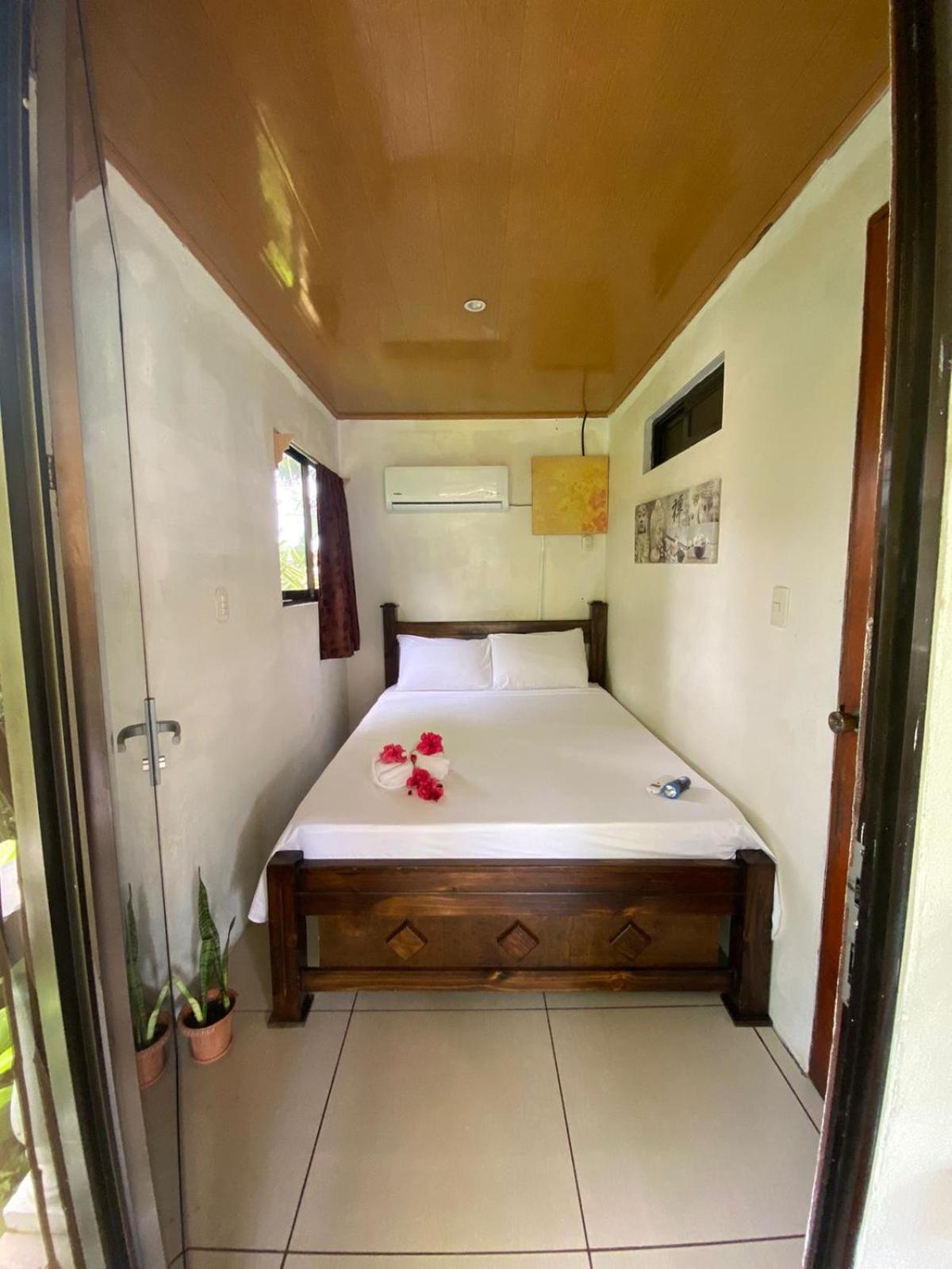 Frias Home Tortuguero Exterior photo
